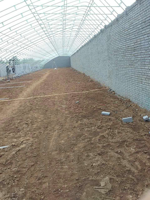 河南登封26棟溫室施工中（zhōng）